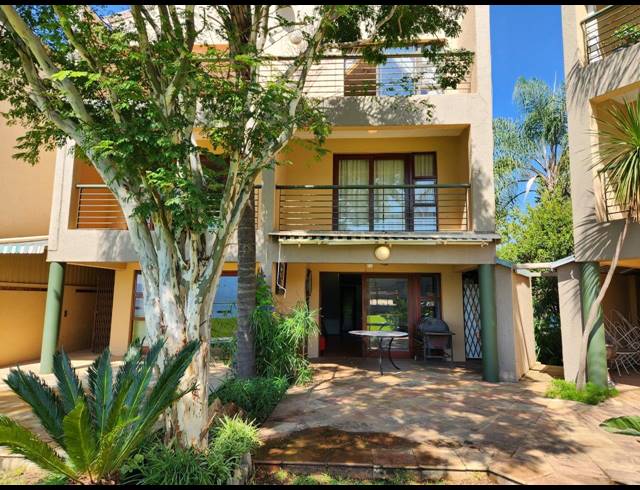 2 BEDROOM APARTMENT FOR SALE IN KEY WEST ESTATE